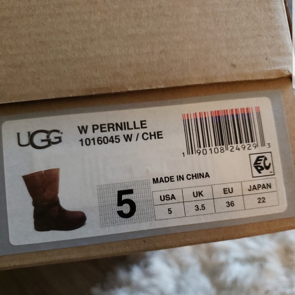 UGG Pernille Modern Moto Zip Boot - Picture 3 of 3